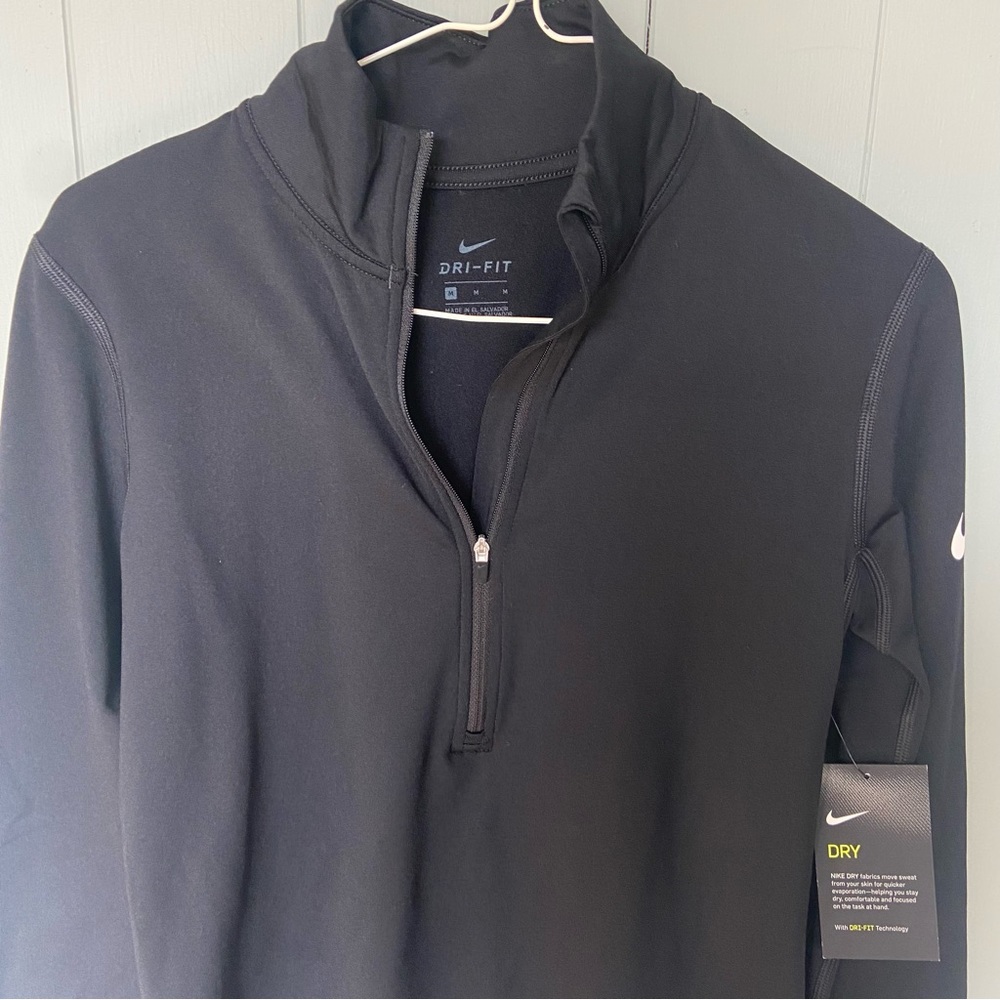 NWT Women’s Training Dri-Fit Quarter Zip - Picture 6 of 6